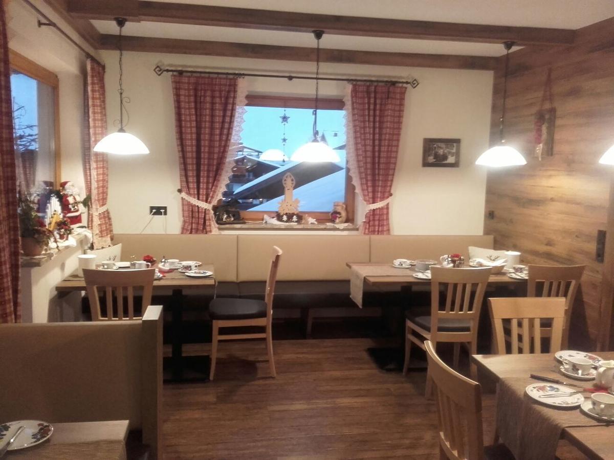 Gaestehaus Alpenblick Berwang Bagian luar foto
